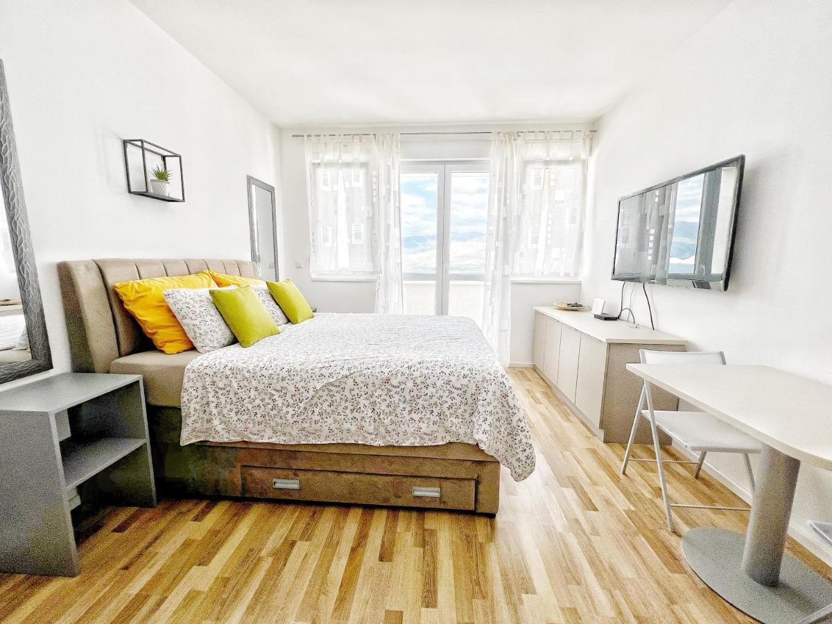 Studio Apartma Pag Blue Ocean 1 With Sea View Pag Town Dış mekan fotoğraf