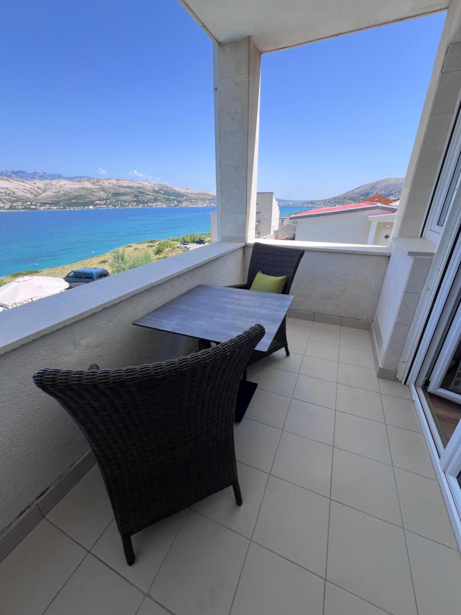 Studio Apartma Pag Blue Ocean 1 With Sea View Pag Town Dış mekan fotoğraf